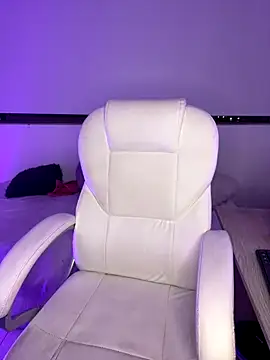 nyna 1 online show from 18, 9, 2025