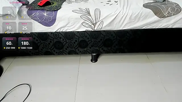 Snapshot of harrytwink18 chatting on 17, 12, 2025 harrytwink18 online show from 17, 12, 2025