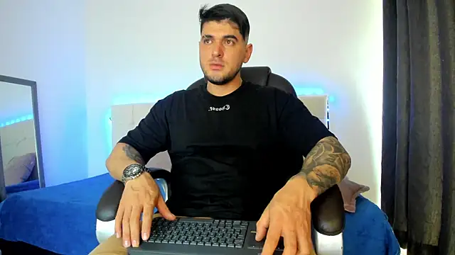 Teilor Creed online show from 13, 12, 2025