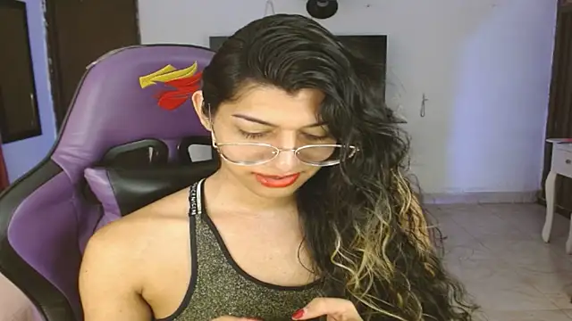 engielphoenis14 online show from 11, 1, 2026