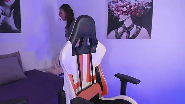  Victoria     online show from 16, 12, 2024