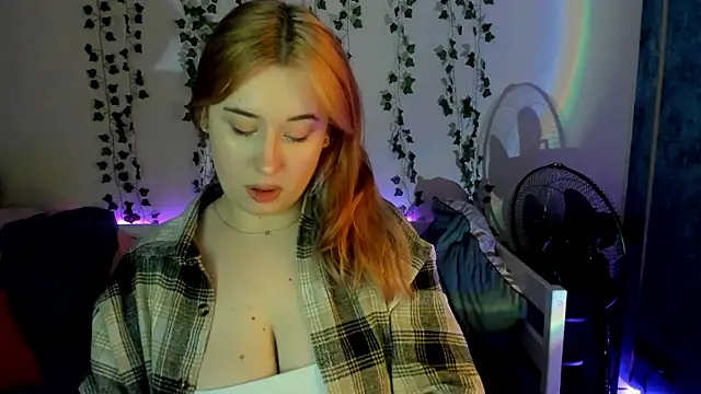 Snapshot of Emily_Gin chatting on 12, 2, 2025 Emily Gin online show from 12, 2, 2025