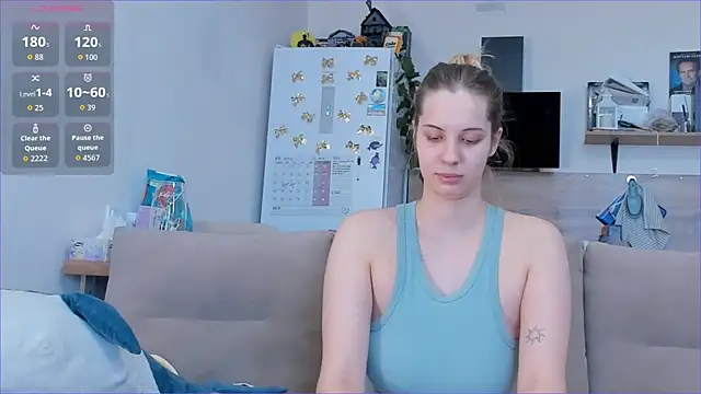 Snapshot of Girl_alone_home chatting on 26, 4, 2026 Girl alone home online show from 26, 4, 2026