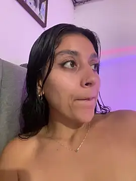 Snapshot of BrittanyDiaz chatting on 22, 4, 2026 BrittanyDiaz online show from 22, 4, 2026