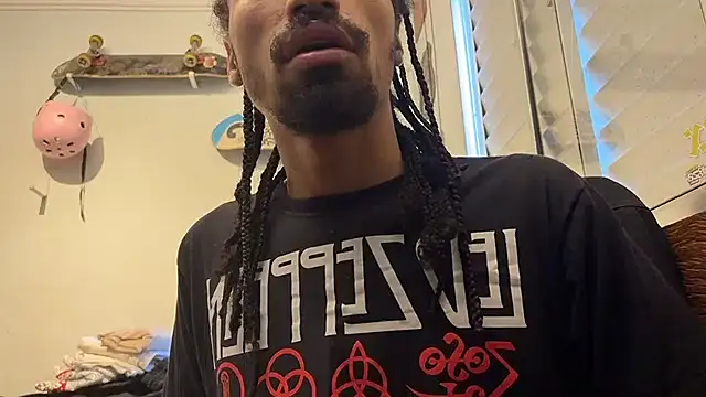 hotcamboy420 online show from 18, 12, 2024