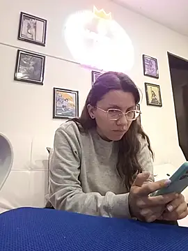 karlamorris  online show from 11, 11, 2025