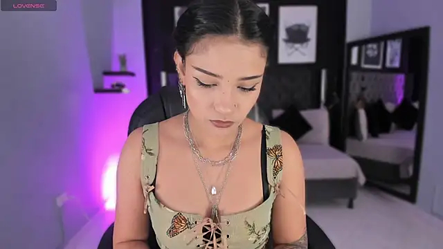 Snapshot of renee_shelby_ chatting on 31, 1, 2026 renee shelby online show from 31, 1, 2026