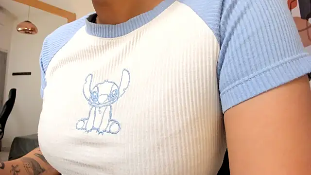 Snapshot of renee_shelby_ chatting on 9, 7, 2026 renee shelby online show from 9, 7, 2026