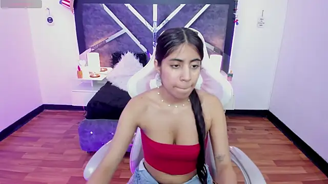 Snapshot of lunitaa18 chatting on 21, 2, 2025 lunitaa18 online show from 21, 2, 2025