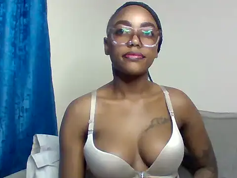 Snapshot of _crystal_princesss chatting on 6, 6, 2026 crystal princesss online show from 6, 6, 2026