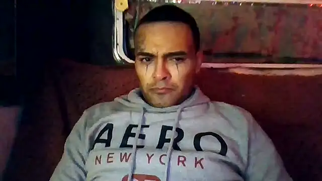 Snapshot of Houstonslong1 chatting on 2, 1, 2025 Houstonslong1 online show from 2, 1, 2025