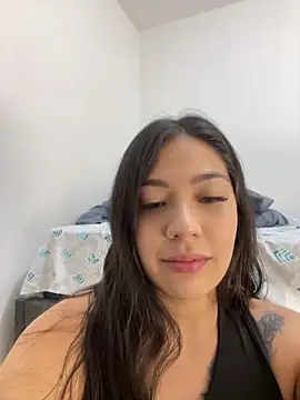 Latina vanessa online show from 20, 10, 2025