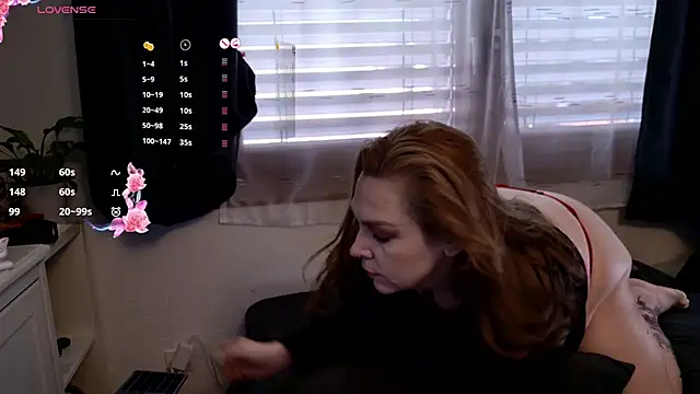 Big Beautiful MILF online show from 18, 9, 2025