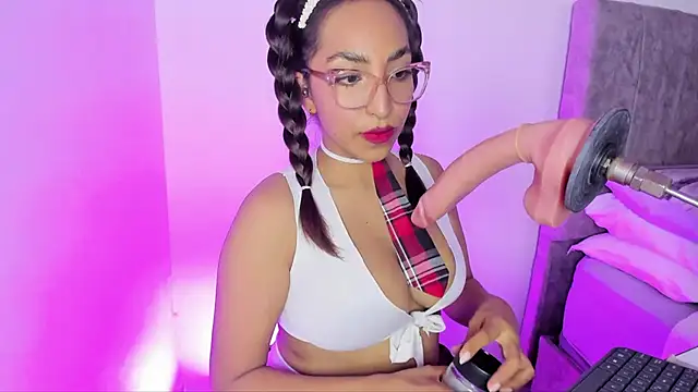 Leticia brownn1 online show from 21, 4, 2026