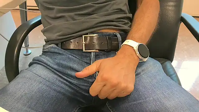 alessandroman2114 online show from 10, 9, 2025