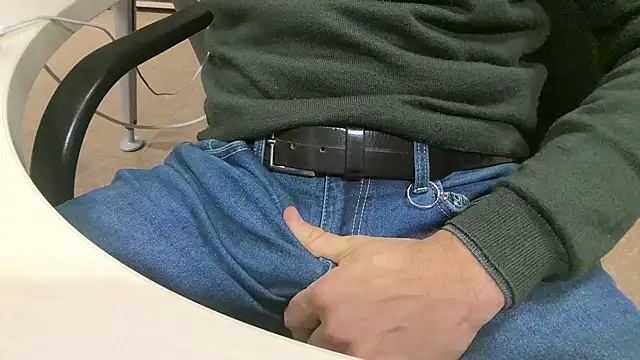 alessandroman2114 online show from 13, 1, 2026