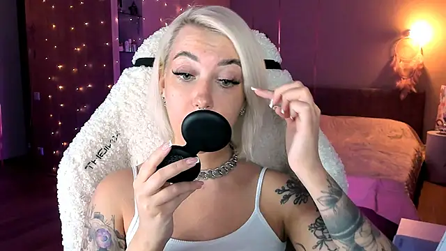 tykioty Miley online show from 26, 2, 2025