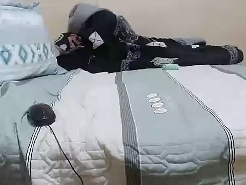 Snapshot of A_logan41 chatting on 7, 11, 2025 A logan41 online show from 7, 11, 2025