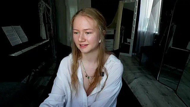 Snapshot of Alexandra_Demore chatting on 29, 6, 2026 Alexandra Demore online show from 29, 6, 2026