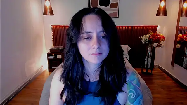 Snapshot of KatherineBond chatting on 8, 8, 2026 KatherineBond online show from 8, 8, 2026