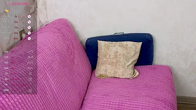 TrissMerigold9 online show from 8, 9, 2025