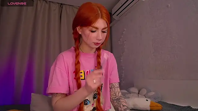 Evaa Moonn  online show from 17, 3, 2025