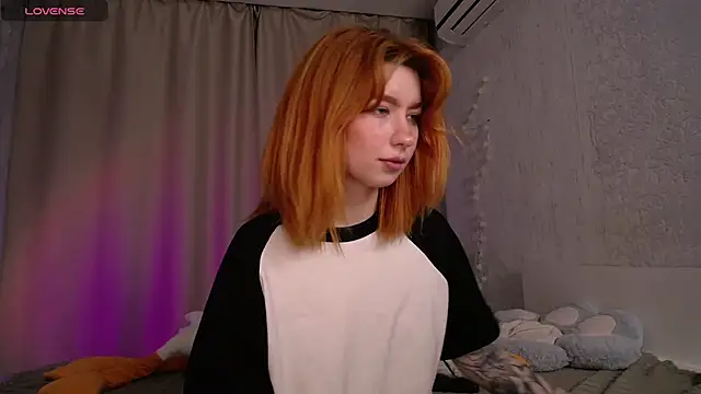 Evaa Moonn  online show from 14, 9, 2025