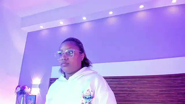 Adelehottman online show from 8, 4, 2026