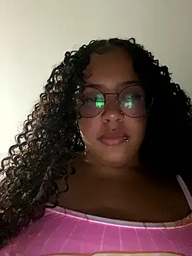 Snapshot of 99_Lilith chatting on 27, 5, 2026 99 Lilith online show from 27, 5, 2026
