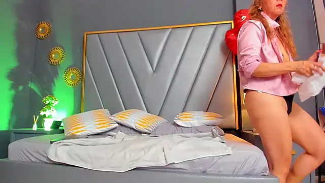 BrendaAdams  online show from 19, 2, 2025