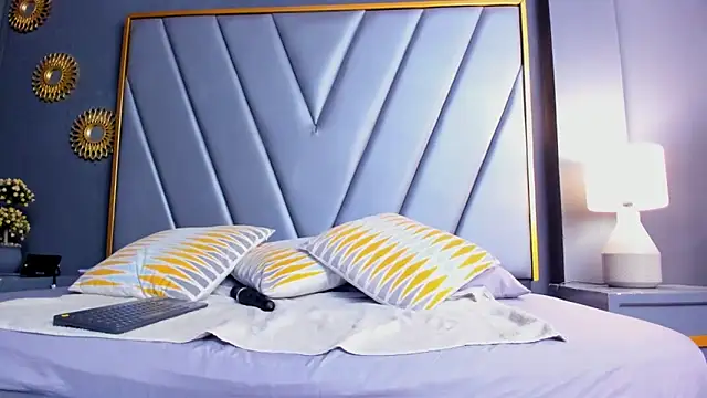 BrendaAdams  online show from 17, 9, 2025