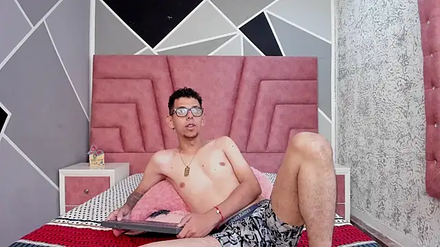 Derek and Skarlet online show from 25, 1, 2025