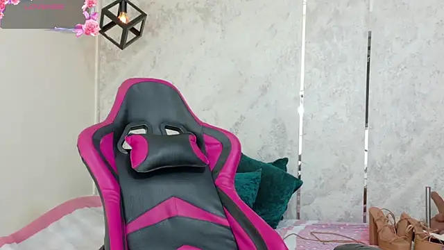 emy 0 online show from 4, 4, 2026