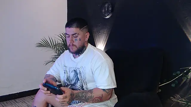 Ash gusbig online show from 27, 2, 2025