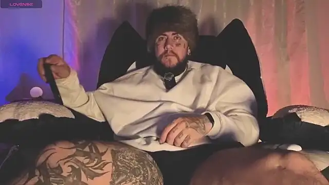 Ash gusbig online show from 13, 4, 2026