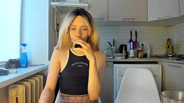  Alice Kitty online show from 5, 1, 2025