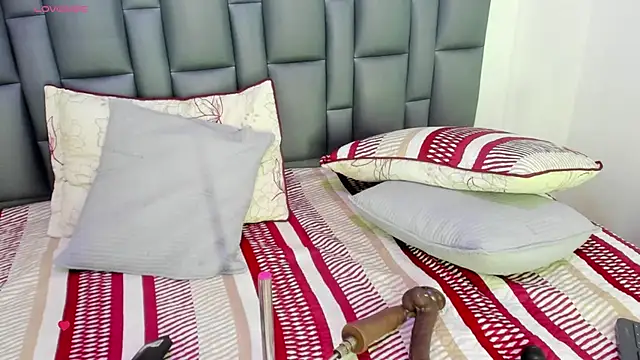 Abbyadams online show from 5, 12, 2025