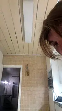 Snapshot of -DeMax chatting on 4, 5, 2026 -DeMax online show from 4, 5, 2026