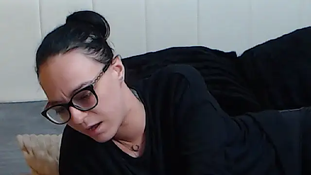 IzabelllNoir online show from 17, 3, 2025