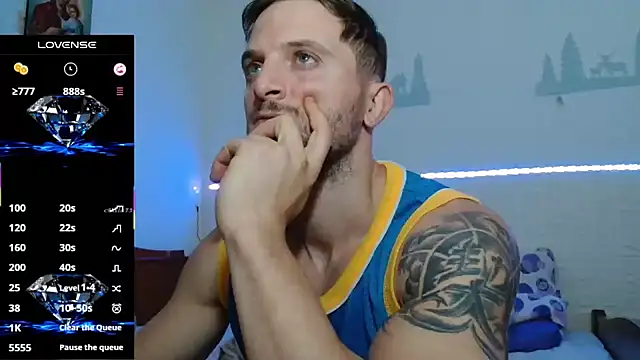 Snapshot of cuple_hoot_ chatting on 4, 10, 2025 cuple hoot  online show from 4, 10, 2025