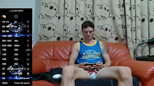 Snapshot of cuple_hoot_ chatting on 2, 11, 2025 cuple hoot  online show from 2, 11, 2025