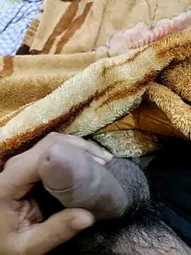 Snapshot of mrmukesh007 chatting on 17, 12, 2025 mrmukesh007 online show from 17, 12, 2025