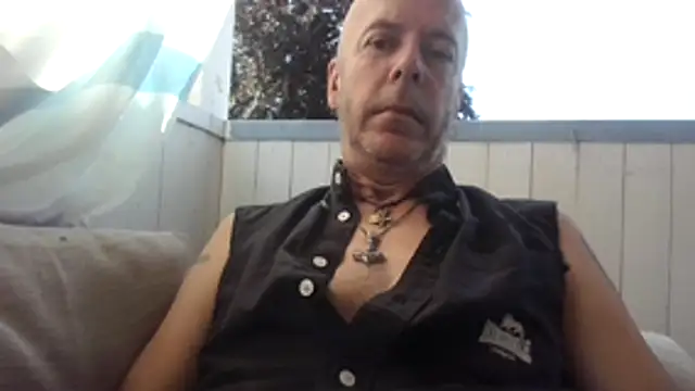 Snapshot of SHARPSkinhead chatting on 29, 6, 2026 SHARPSkinhead online show from 29, 6, 2026