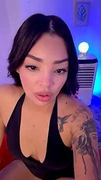 Snapshot of Sara_LipsX chatting on 21, 12, 2025 Sara LipsX online show from 21, 12, 2025