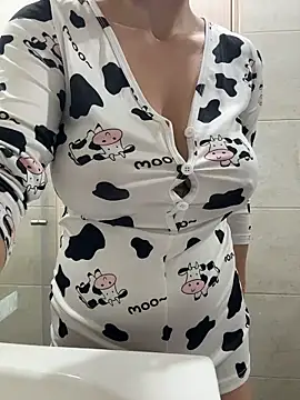 AtheneaRossi online show from 21, 4, 2026