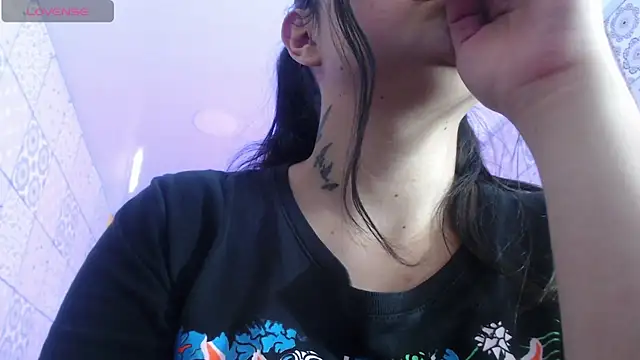 vitoria23  online show from 13, 3, 2025