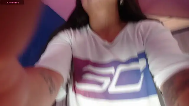 Snapshot of vitoria23_ chatting on 21, 4, 2026 vitoria23 online show from 21, 4, 2026