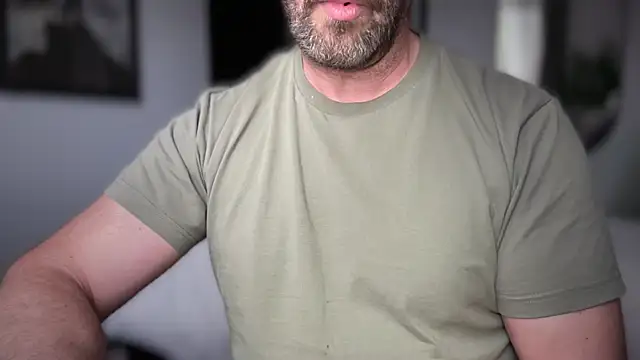 Snapshot of Mr_Beef chatting on 6, 3, 2026 Mr Beef online show from 6, 3, 2026