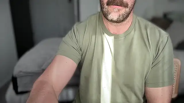 Snapshot of Mr_Beef chatting on 19, 4, 2026 Mr Beef online show from 19, 4, 2026