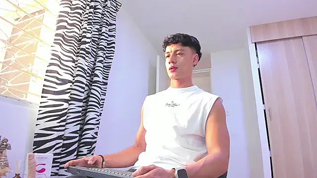 Sebastian-Dash online show from 3, 3, 2025